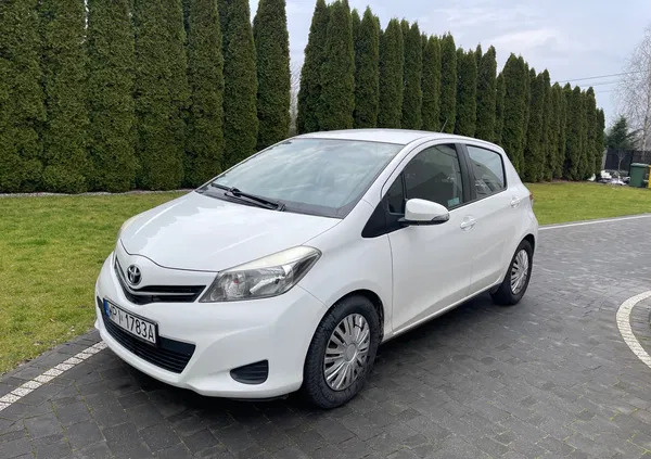 mazowieckie Toyota Yaris cena 21900 przebieg: 173129, rok produkcji 2011 z Radom